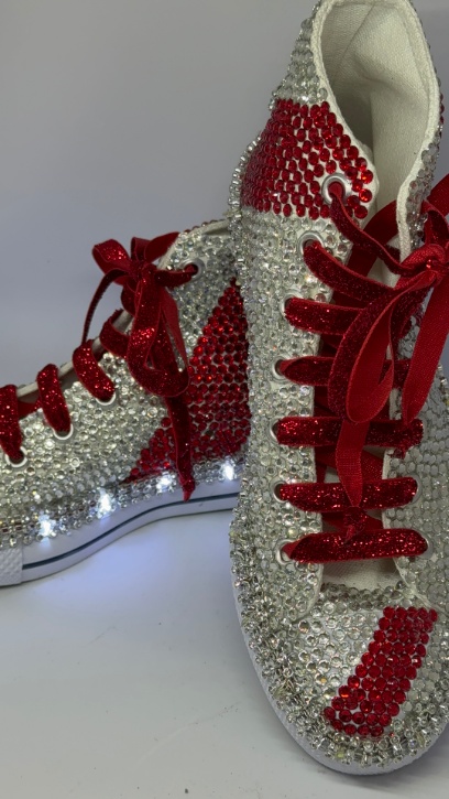 Zapatillas bordadas con gemas