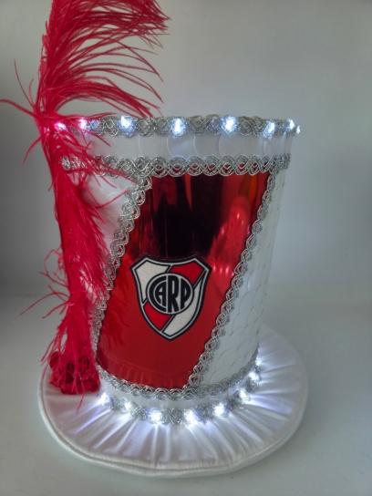 Galera de River bordada con pluma