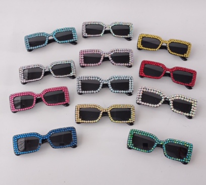 Lentes bordados con gemas