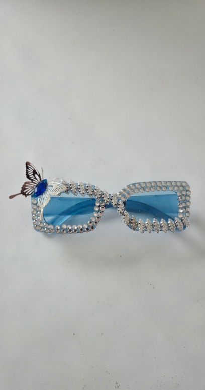 Lentes bordados con mariposa